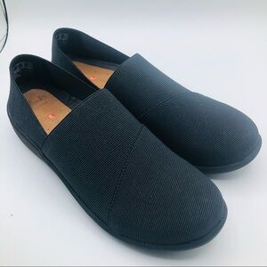 Clarks unstructured charcoal gray women’s slip on loafers‎ size 7.5